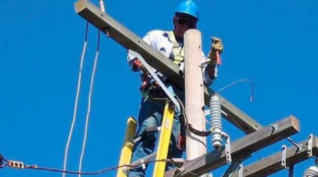 Defensoría insta al JEE de Huaraz al retiro de publicidad electoral de postes de alumbrado