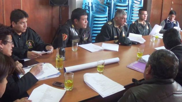Autoridades civiles y policiales se reúnen para definir seguridad por fiestas de Huaraz