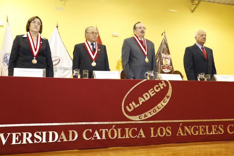 ULADECH-Católica acredita dos carreras: Obstetricia y Educación Inicial