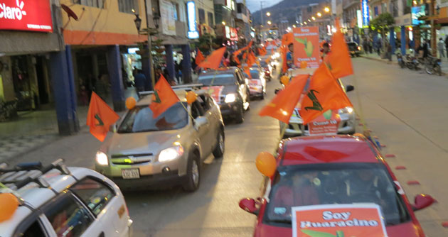 Simpatizantes participaron en caravana con los candidatos del Maicito