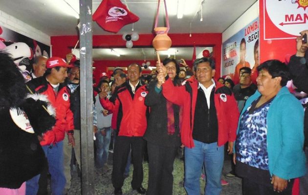 Candidatos del Manpe inauguran sede de campaña en el centro de Huaraz