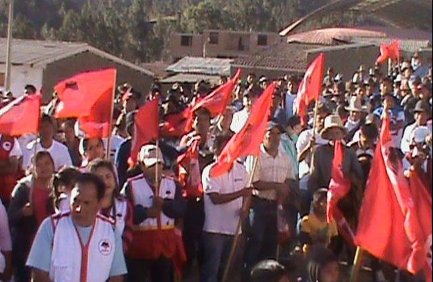 Cien mil kilómetros de carreteras para integrar a Áncash, ofrece Mautino