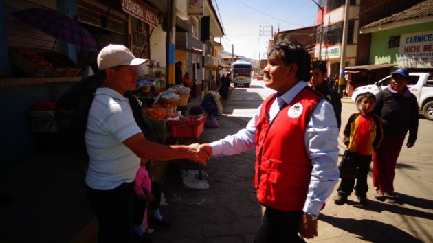 Mautino promete unir la sierra y costa de Áncash con 1,000 km. de carreteras