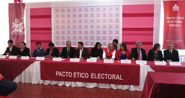 Candidatos expusieron sus propuestas en debate electoral organizado por el JNE