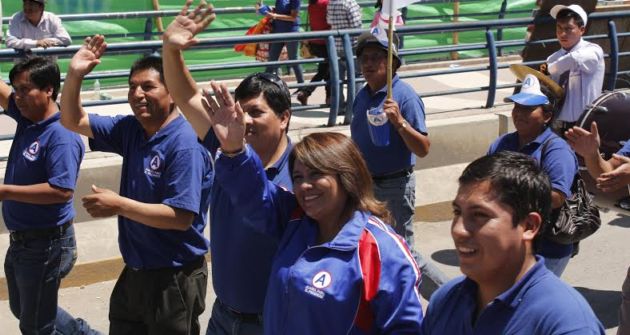 Tania Ruiz y candidatos de APP  lideraron multitudinaria caravana en Huaraz