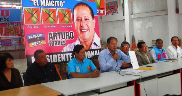 Candidato Arturo Torres Calderón denuncia “guerra sucia” a través de redes sociales