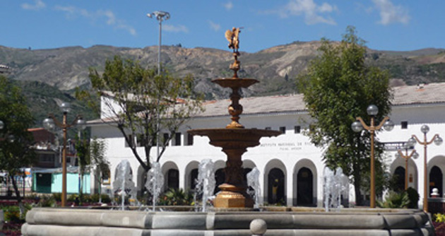 Contraloría difunde campaña “Postula con la tuya” para evitar uso de recursos del estado en campaña electoral