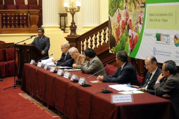 En foro especialistas dan su apoyo a proyecto de ley para desarrollar la agricultura familiar