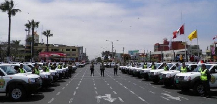 Ministro del Interior entregó 21 patrulleros a la Divipol Chimbote