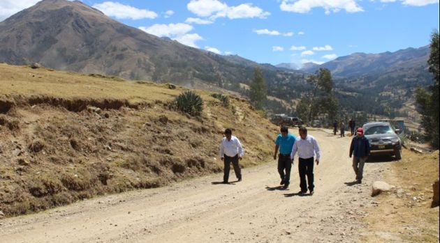 Huari: Autoridades verifican arribo de maquinaria para pavimentación de Av. Circunvalación