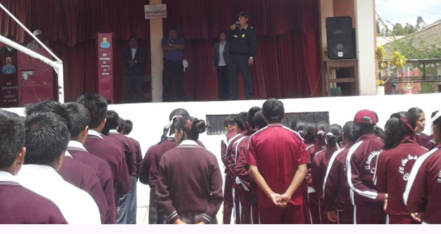 Policía dicta charlas preventivas a los alumnos de los colegios de Carhuaz