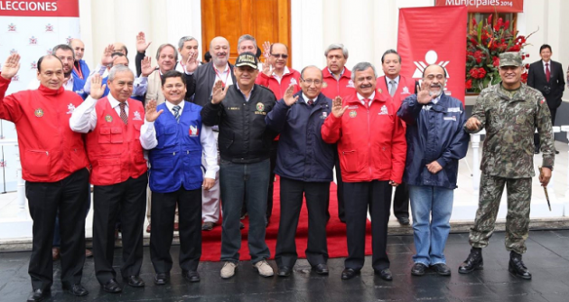 “Participación ciudadana en elecciones reafirma vida democrática del país”: Titular JNE