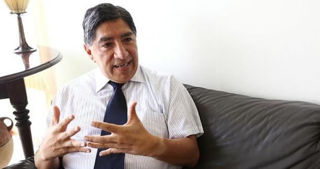 Ex fiscal supremo: "JNE debió sacar de contienda electoral a Waldo Rios"