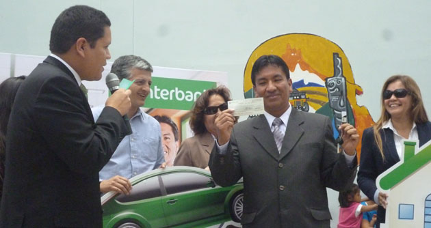 Designan jefe del proyecto de innovación a docente ganador del concurso El Maestro que deja Huella