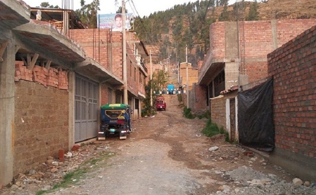Inician obra de pistas y veredas en seis barrios de Huaraz