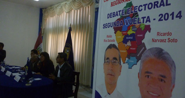 Dejan en ridículo debate organizado por la Cámara de Comercio de Huaraz