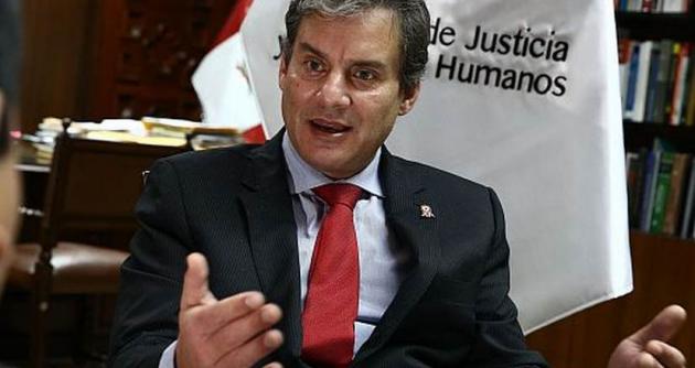 Ministro Figallo anuncia que procuradora Vilcatoma no va más