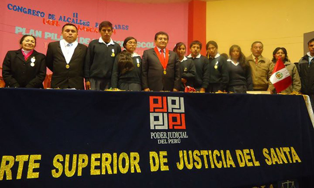 Cabana: escolares juramentaron como jueces de paz