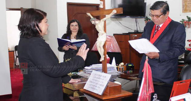 Juramentó la nueva magistrada supernumeraria del Juzgado Mixto de Sihuas
