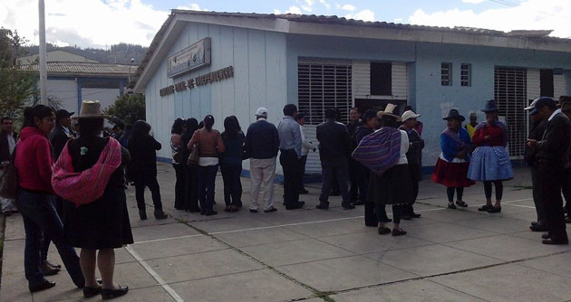 Administración municipal paralizada por despido de trabajadores contratados