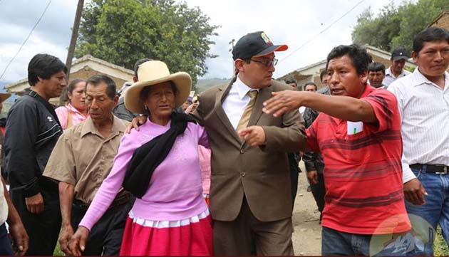 Carhuaz: presidente regional de Ancash prometió posta médica