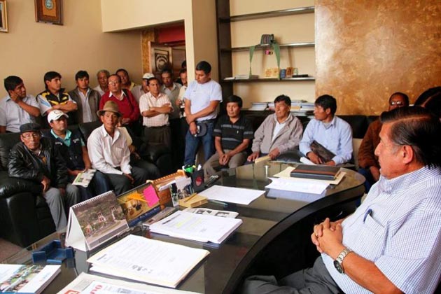 Federación de Transportistas de Huaraz se reunieron con alcalde para tratar temas del sector