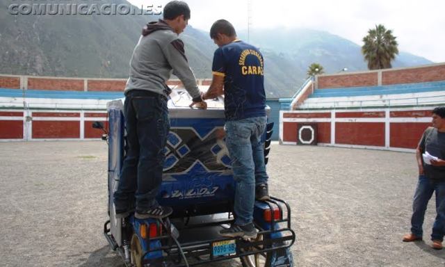 Municipalidad Provincial de Huaylas coloca códigos de circulación a mototaxis