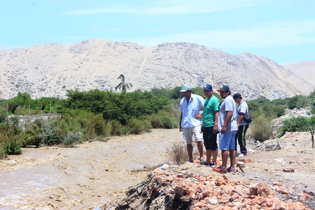 Comuna provincial realiza labores de reforzamiento de las riberas por desborde de Río Casma
