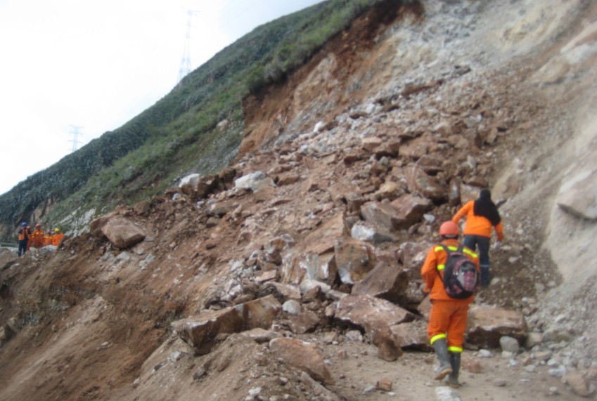 Desde hace una semana distrito La Pampa en Corongo se encuentra aislado y sin agua