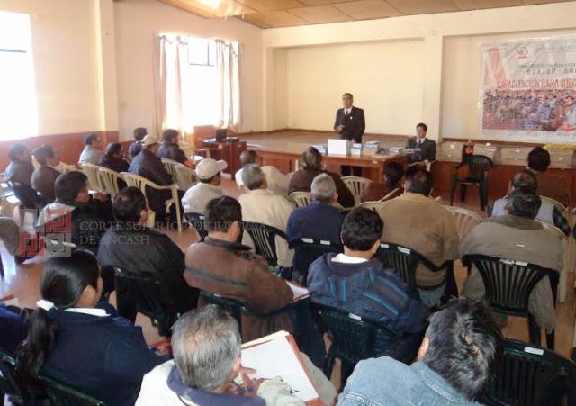 Corte de Áncash capacita a jueces de paz de la provinica de Bolognesi