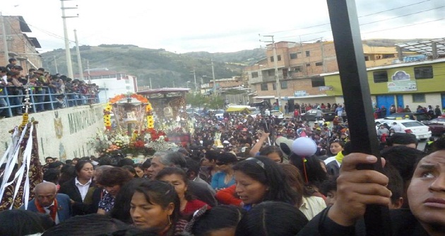 Pobladores de Independencia reciben con devoción y alegría al Señor de Mayo