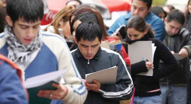 Historias detrás de un CV. La búsqueda de trabajo de los jóvenes