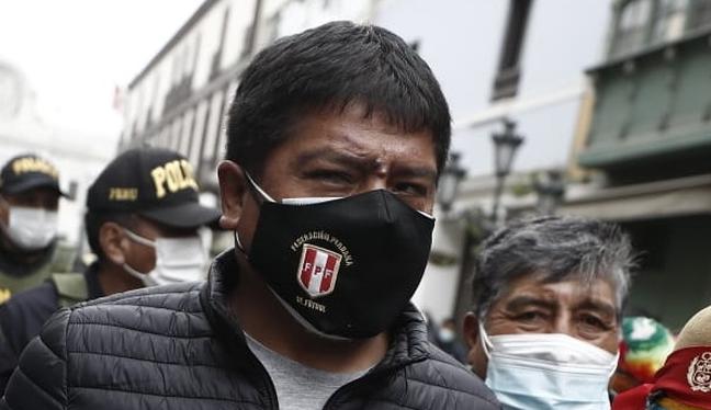 Chiabra califica de "insostenible" permanencia de Bellido y pide a Pedro Castillo "cesarlo de inmediato" 