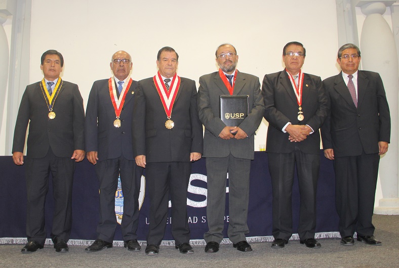 Universidad San Pedro otorga Distinción Honoris Causa  a Juan Muñoz Pelaez