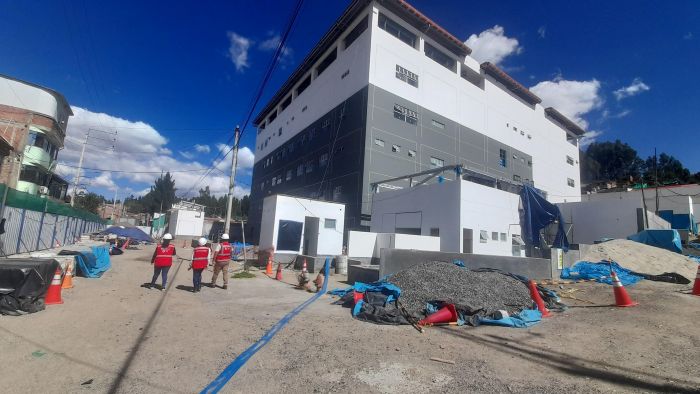 Contraloría: incremento de presupuesto y falta de recursos ocasionan suspensión de la obra del hospital de Recuay   