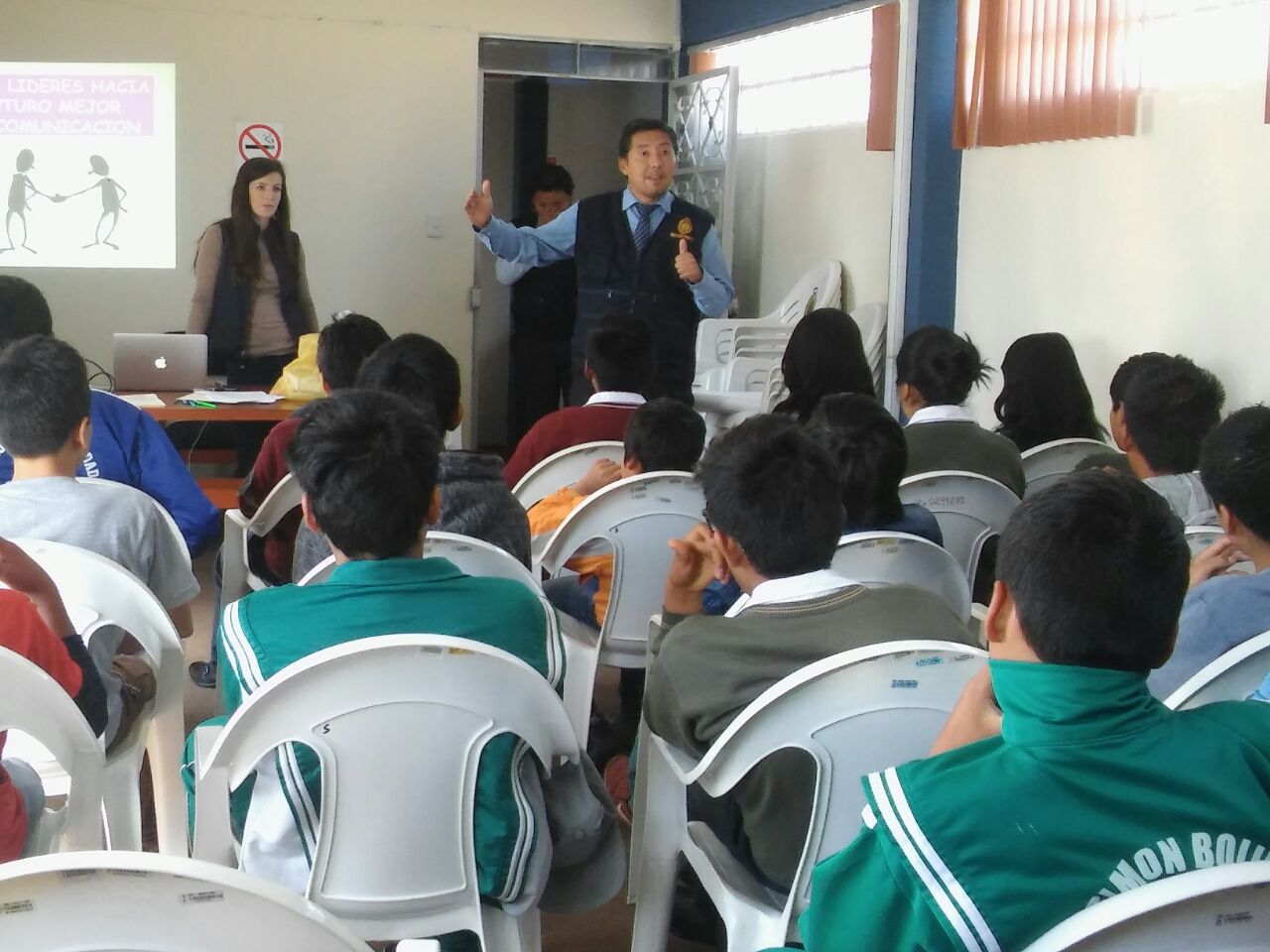 El programa “Jóvenes Líderes” continúa capacitando escolares en Huaraz