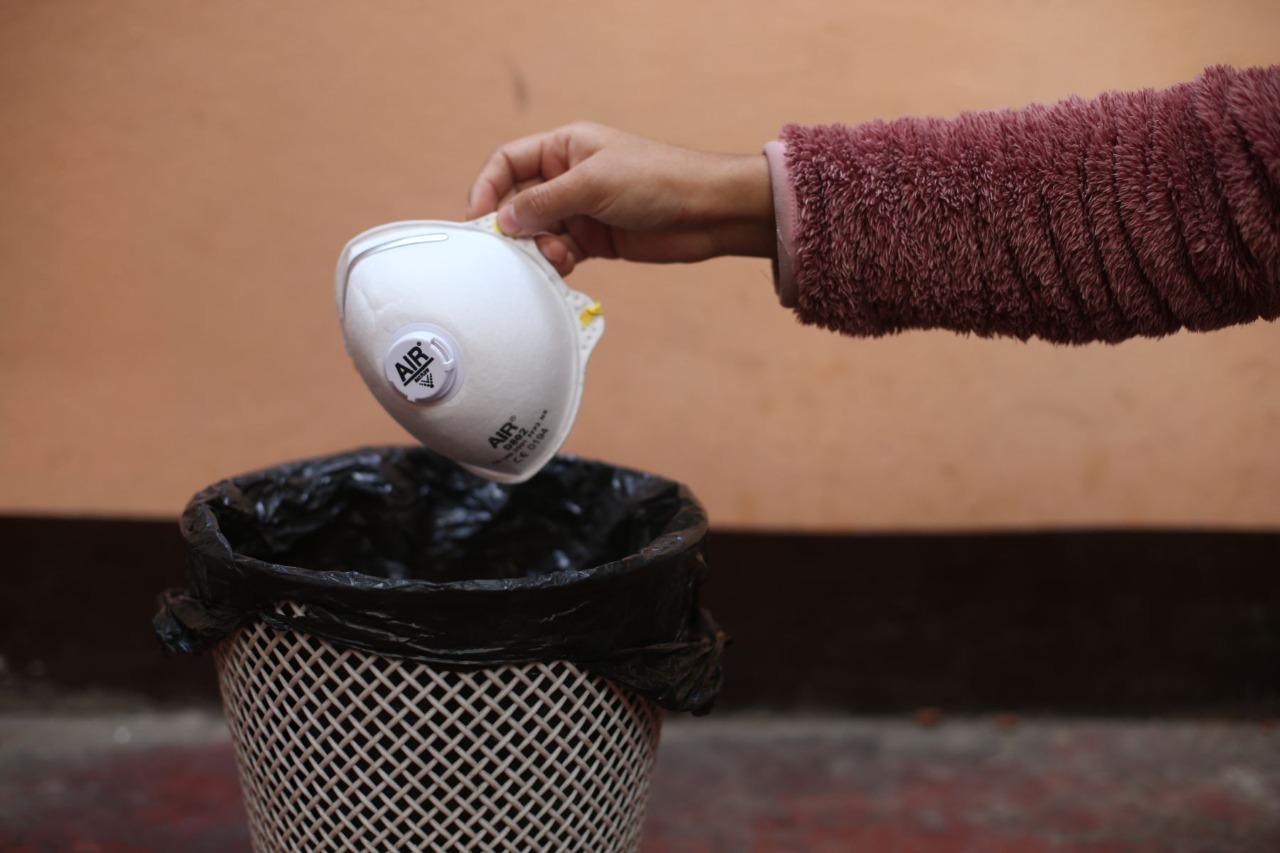 Minam advierte que la mascarilla descartable tarda 400 años en desintegrarse