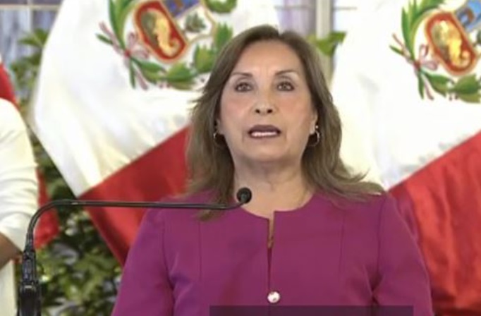 Otárola considera correcta acción de amparo de Boluarte frente a denuncia en su contra