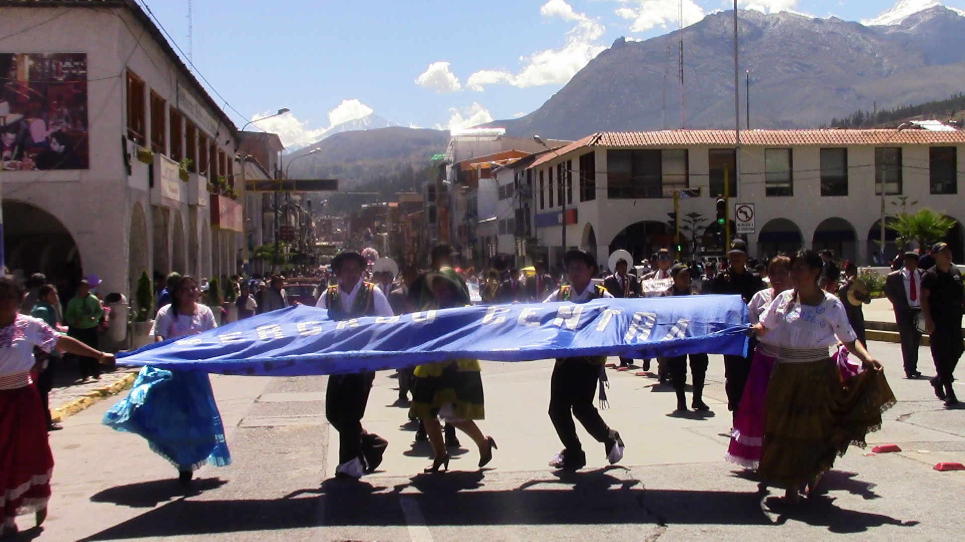 Dirigentes y socios del mercado central de Huaraz celebraron sus 20 años de aniversario