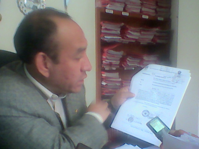 Gílmer Asís denuncia irregularidades en licitación de ternos para los trabajadores del Gobierno Regional