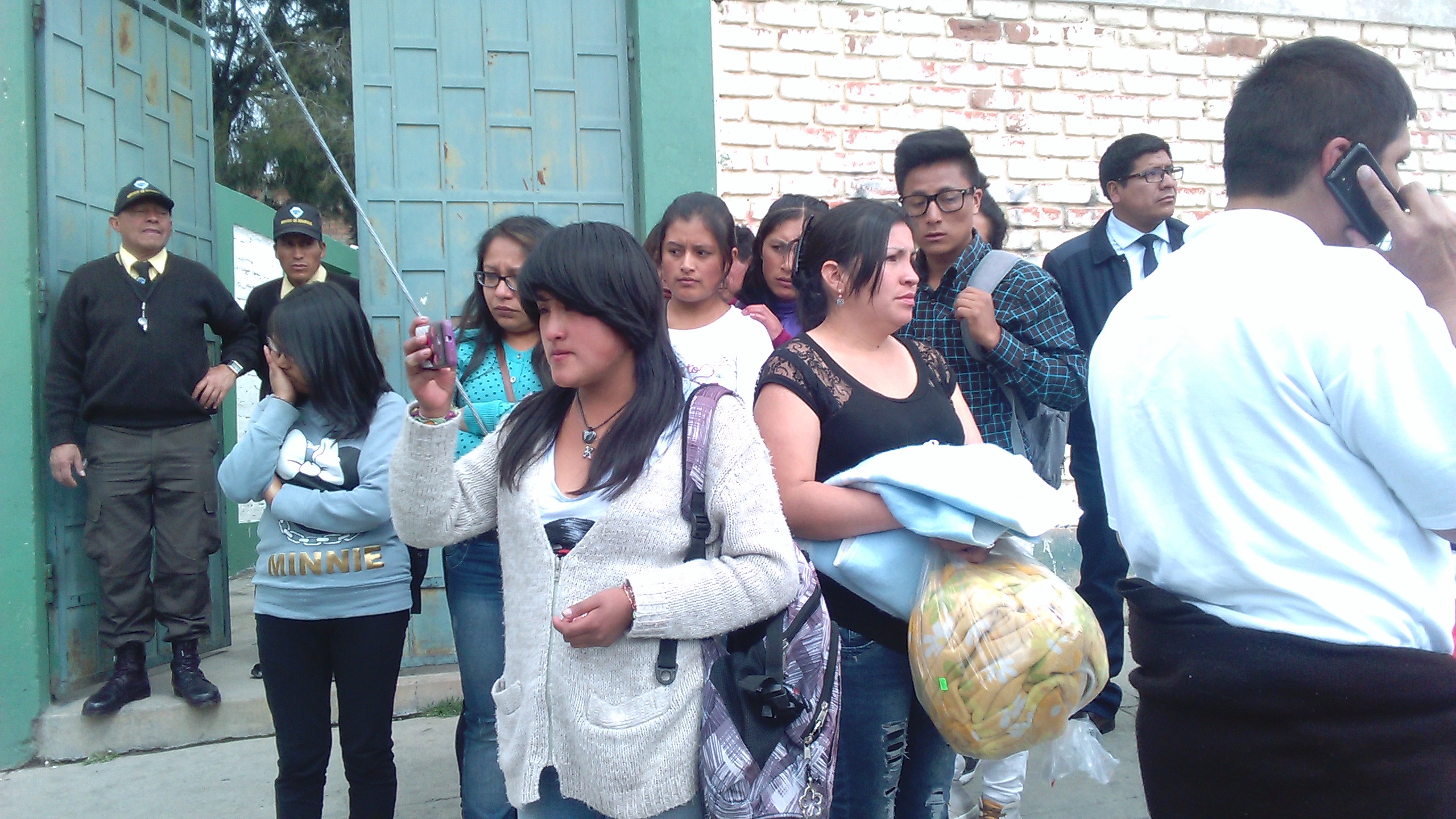 Familiares y amigos de joven madre fallecida en hospital huaracino piden investigación