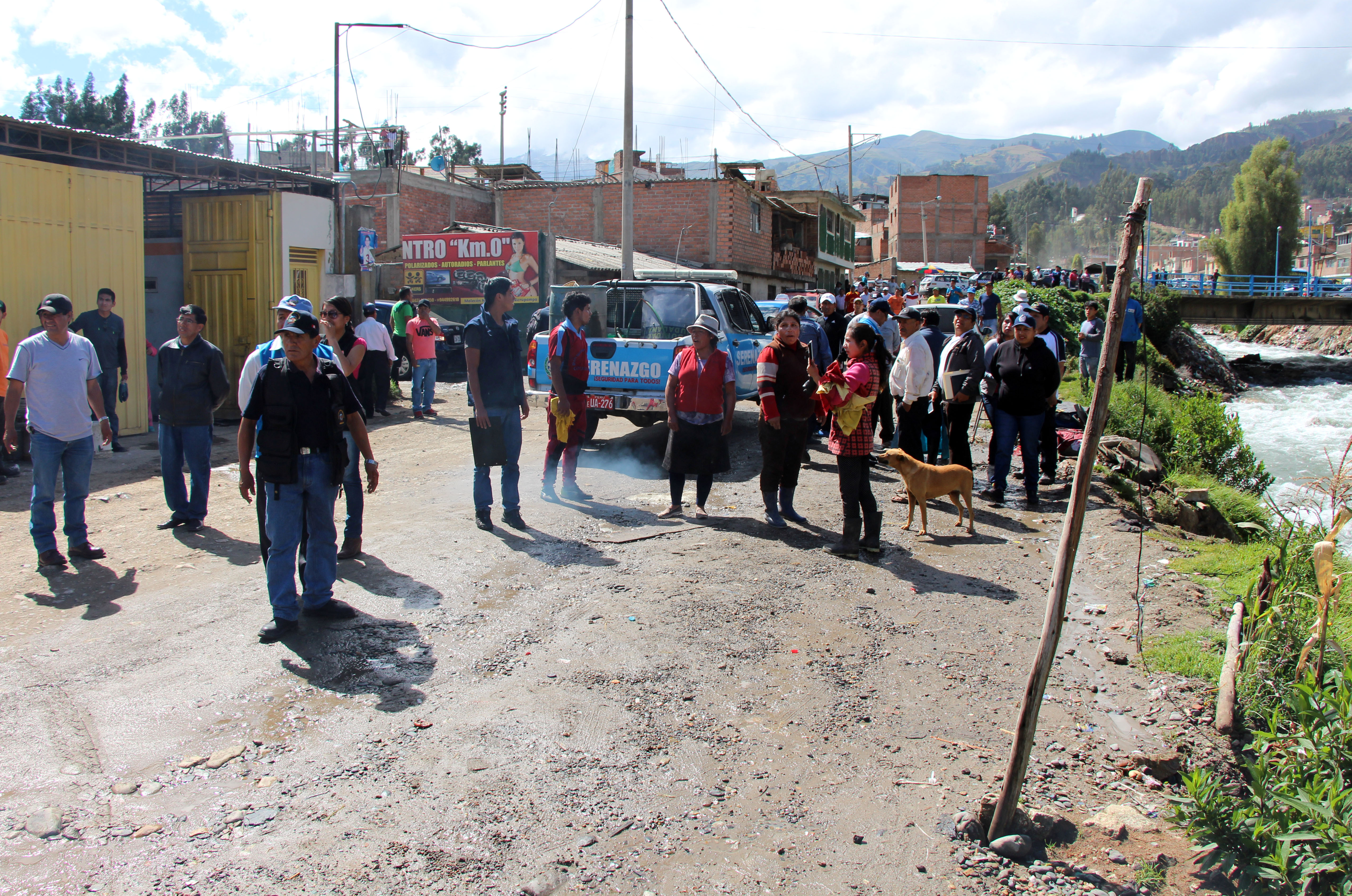 Retiran lavadores de carro de malecón norte de río Quillcay