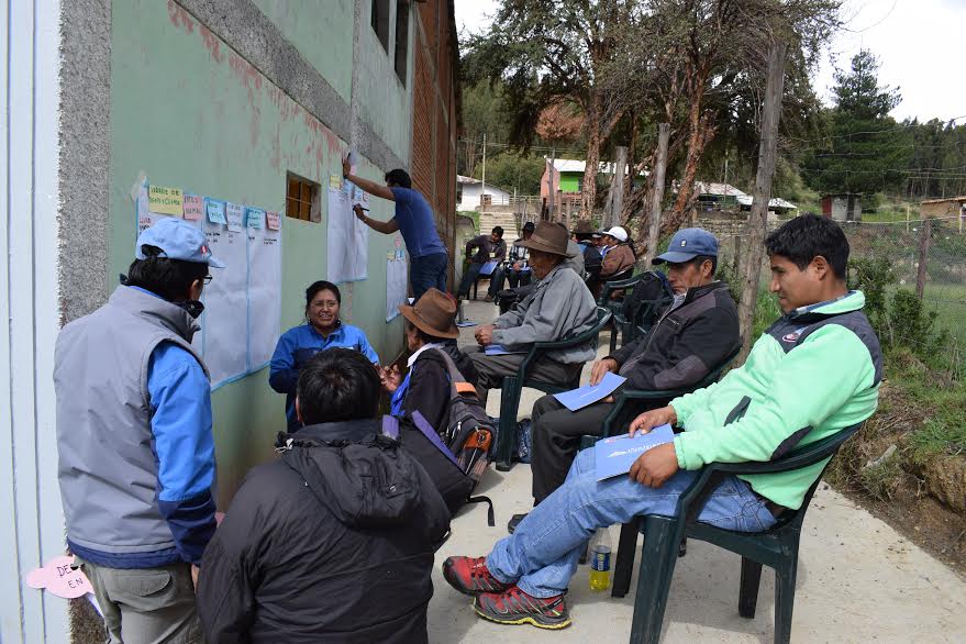 Huaraz: Inaigem comparte investigaciones científicas con  líderes agricultores 