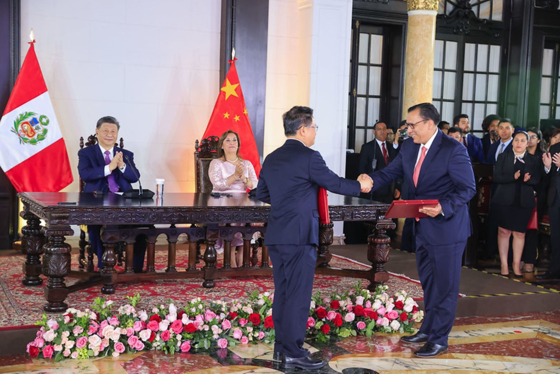 Jefa de Estado y presidente Xi Jinping participan de inauguración de puerto de Chancay