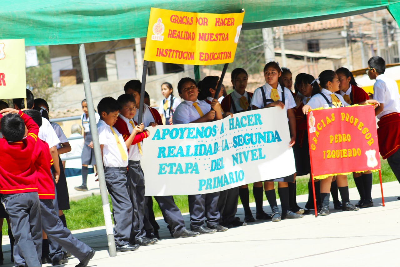 Autoridades inauguran nueva infraestructura del colegio Dos de Mayo en Caraz