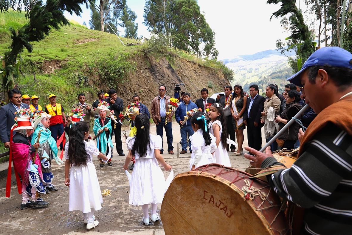 Huari: gobierno regional incia construcción de moderno colegio en el distrito de Cajay