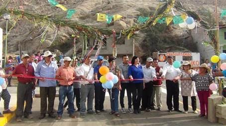 Inauguran obras de pistas y veredas en el distrito de Colquioc