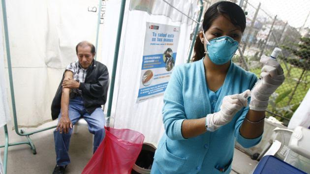 Chimbote: Vacunan a más de 2 mil personas contra la mortal influenza