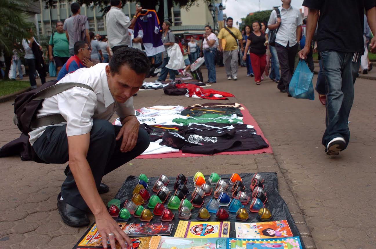 La informalidad laboral en el Perú: la cara fea del modelo neoliberal