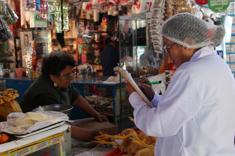 Independencia: municipalidad realizó inspección sanitaria a mercado del Centenario